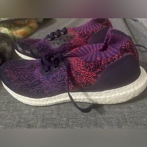 Womens size 8 ultra boost like new